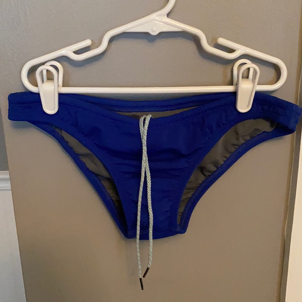 Bikini bottoms